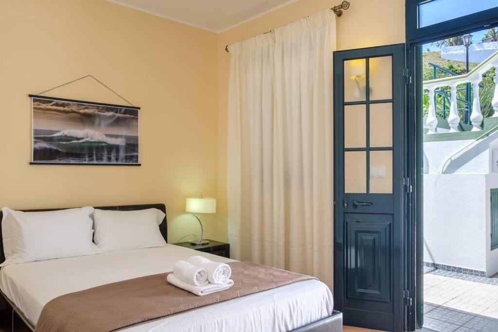 Hikers Haven Villa Sao Roque Do Faial Exterior photo